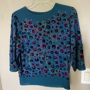 Loose fit quarter sleeve